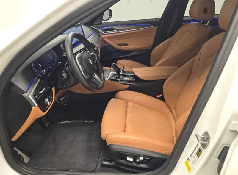 2022 BMW 5 Series 530i