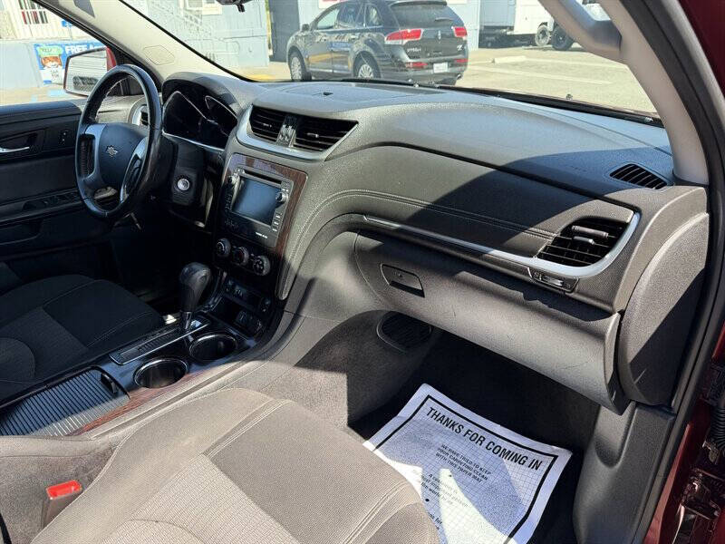 2017 Chevrolet Traverse LT