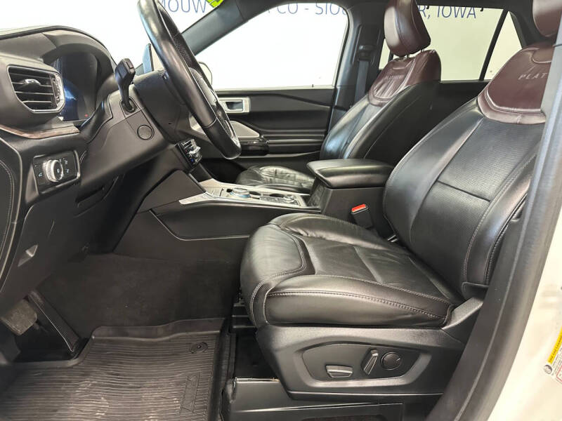 2022 Ford Explorer Platinum