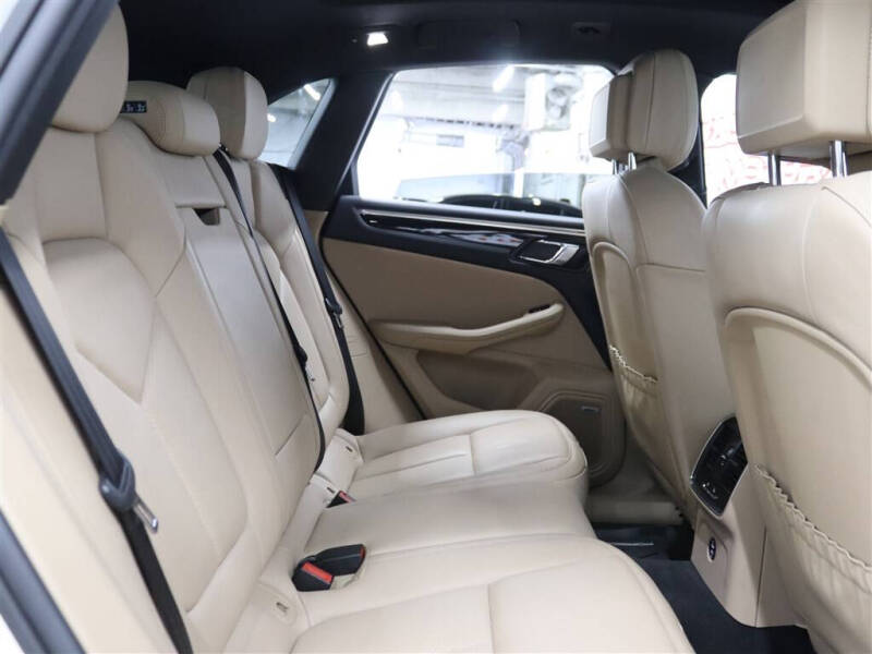 2020 Porsche Macan S