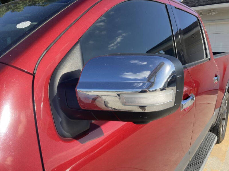 2020 Nissan Titan SV