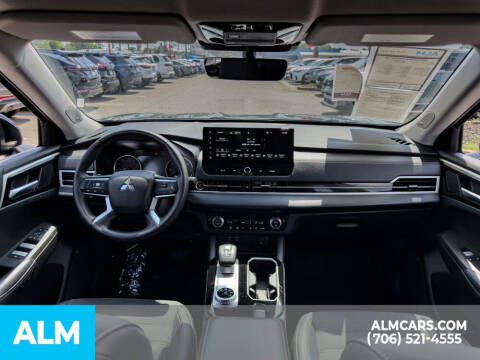 2025 Mitsubishi Outlander SE