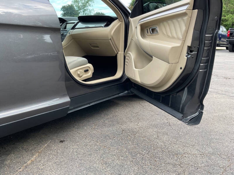 2015 Ford Taurus SEL
