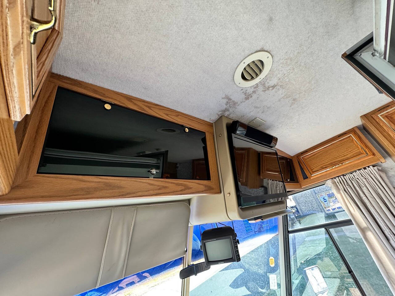 1996 Winnebago Adventurer for sale at Saccucci's Of Schaumburg in Schaumburg, IL