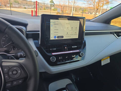 2025 Toyota Corolla Hatchback SE