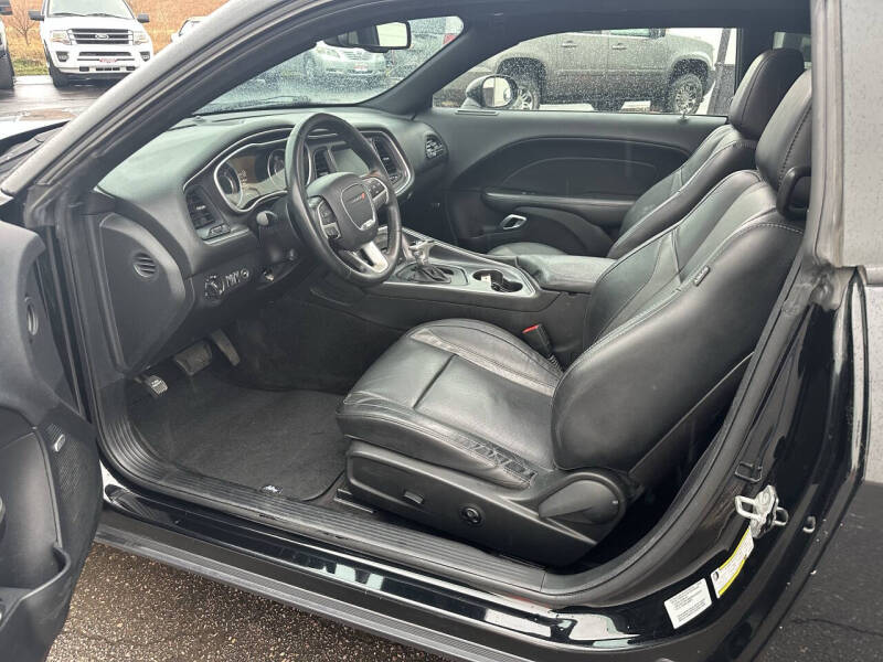 2015 Dodge Challenger SXT Plus