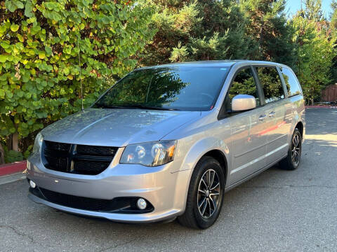 2015 Dodge Grand Caravan for sale at ELYA MOTORS in Newark CA