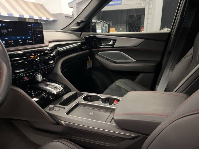 2025 Acura MDX SH-AWD w/A-SPEC