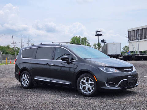 2017 Chrysler Pacifica for sale at Caspian Sea Auto Sales LLC in Little Ferry NJ