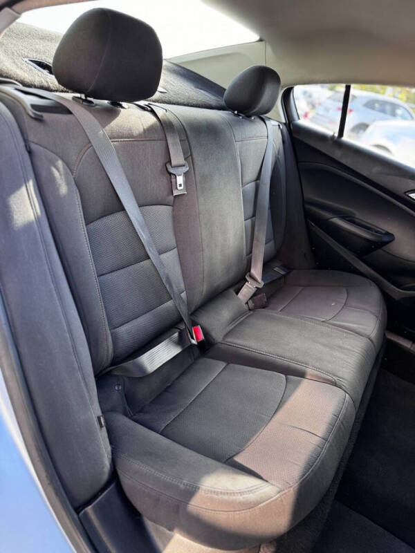 2018 Chevrolet Cruze LS Auto