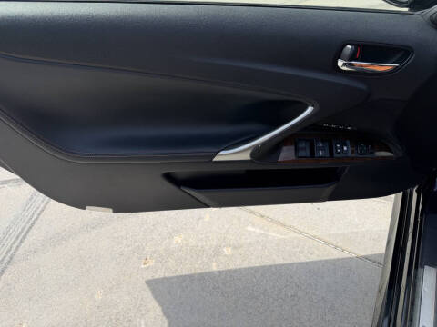 2011 Lexus IS 250C