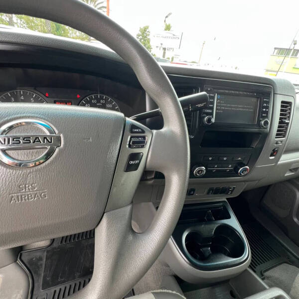 2015 Nissan NV