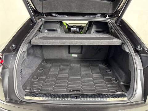 2022 Lamborghini Urus