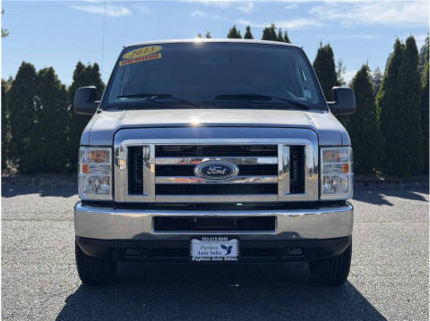 2013 Ford E-Series E-350 SD XLT