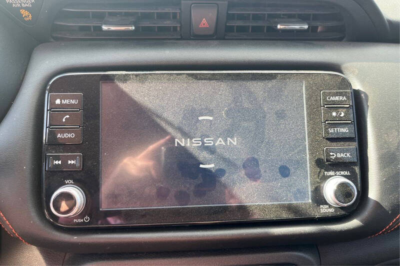 2022 Nissan Kicks SR