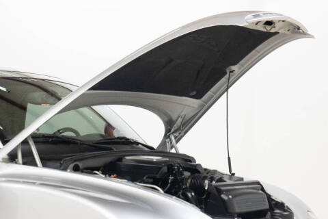 2004 Chevrolet SSR LS