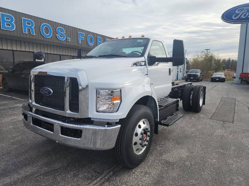2025 Ford F-750 Super Duty
