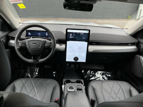 2023 Ford Mustang Mach-E Select