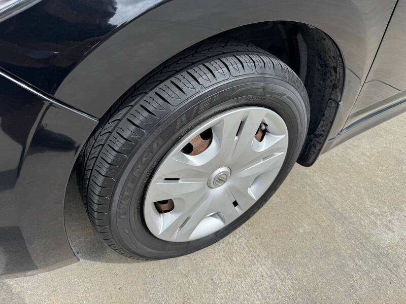2011 Nissan Versa 1.8 S