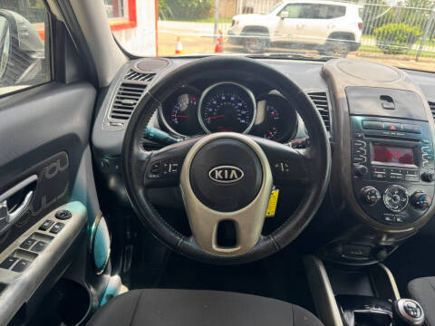 2012 Kia Soul +