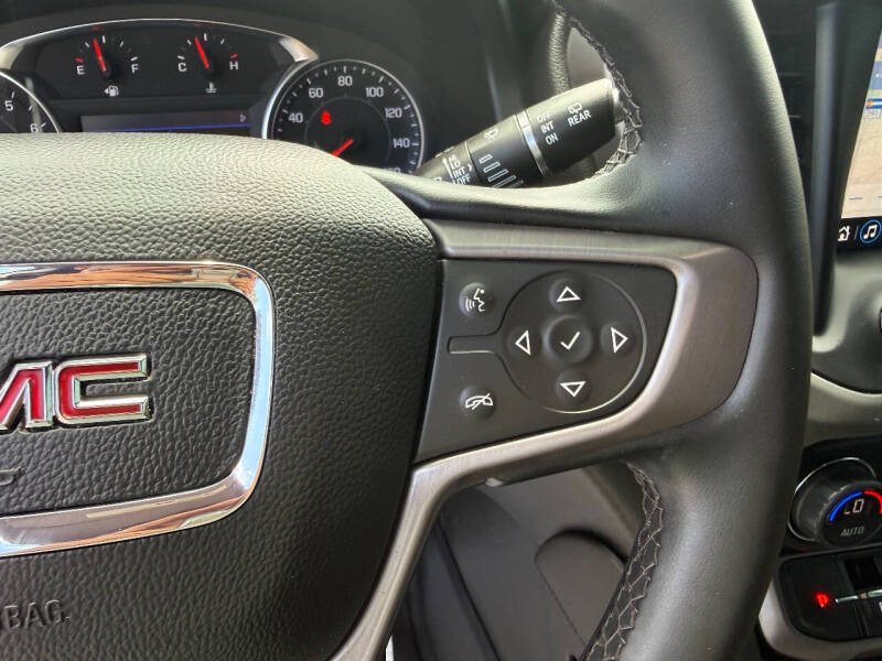 2023 GMC Acadia AT4