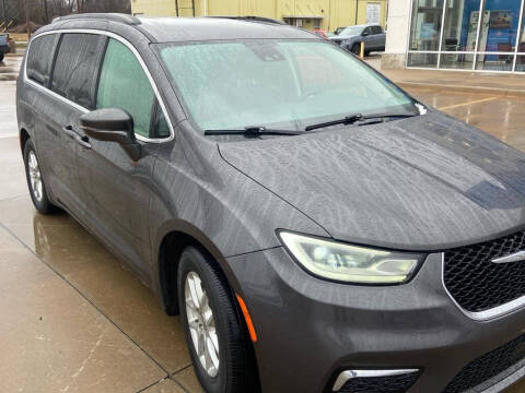 2022 Chrysler Pacifica for sale at HONDA DE MUSKOGEE in Muskogee OK