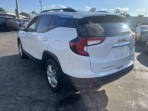 2022 GMC Terrain SLE
