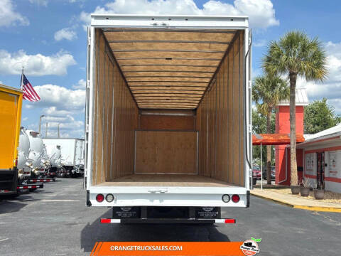 2020 Freightliner M2 106