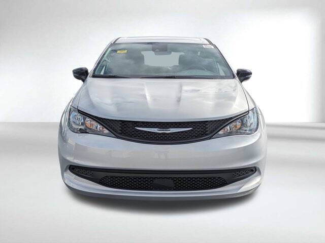 2026 Chrysler Voyager LX