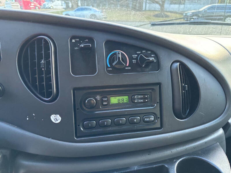 2008 Ford E-Series E-250