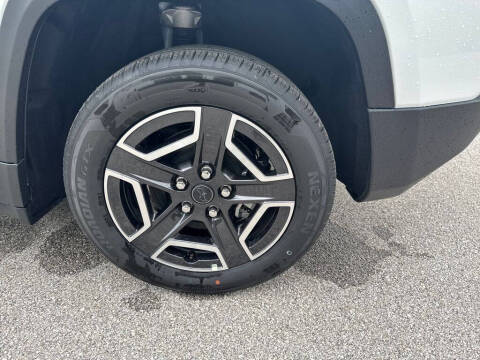 2026 Jeep Cherokee Laredo