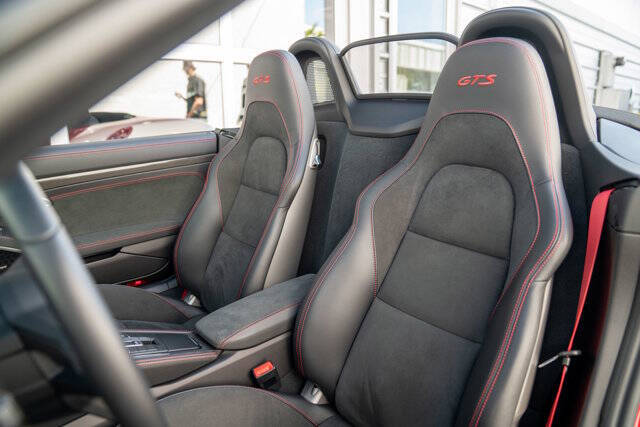 2021 Porsche 718 Boxster 10