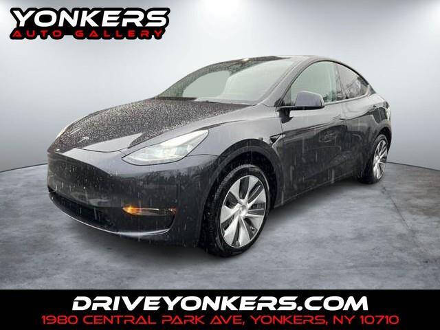 2024 Tesla Model Y for sale at SILVERLINE AUTO GROUP in Queens NY