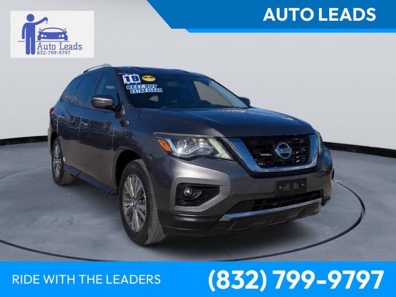 2019 Nissan Pathfinder SV