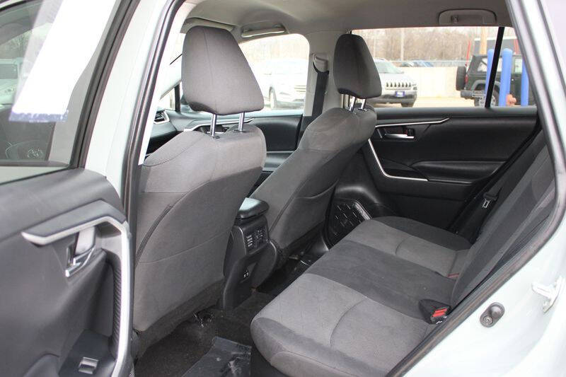 2020 Toyota RAV4 Hybrid XLE