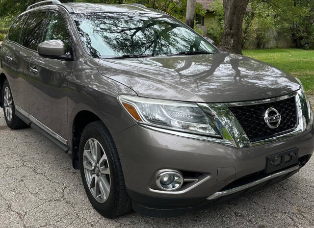 2014 Nissan Pathfinder for sale at Quality Cars Machesney Park in Machesney Park, IL