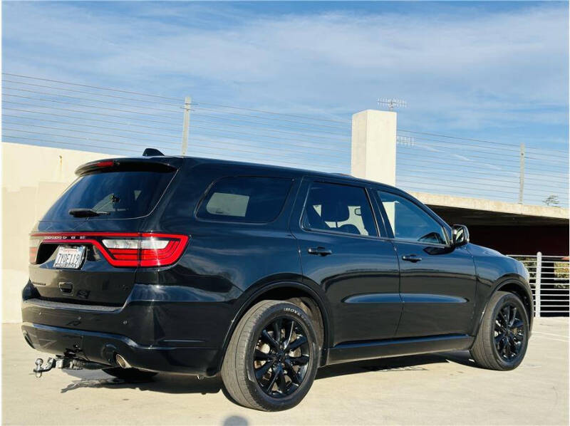 2017 Dodge Durango R/T photo 4