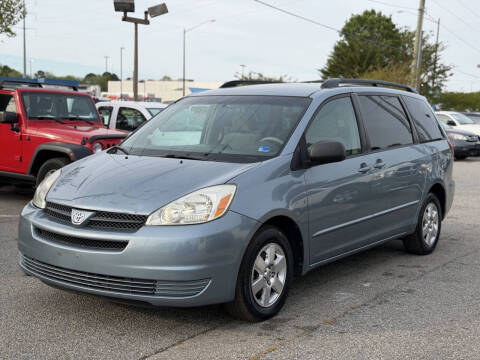 2004 Toyota Sienna LE 7 Passenger