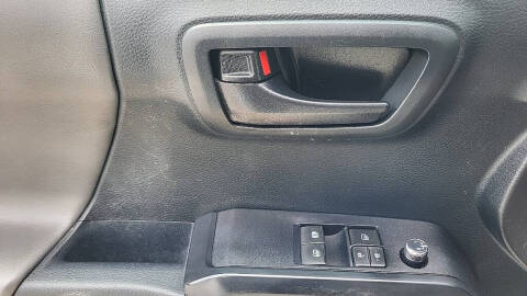 2017 Toyota Tacoma SR5