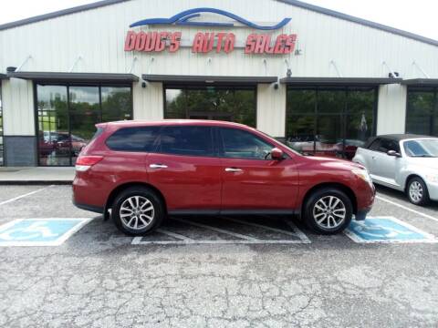 2013 Nissan Pathfinder for sale at DOUG'S AUTO SALES INC in Pleasant View TN