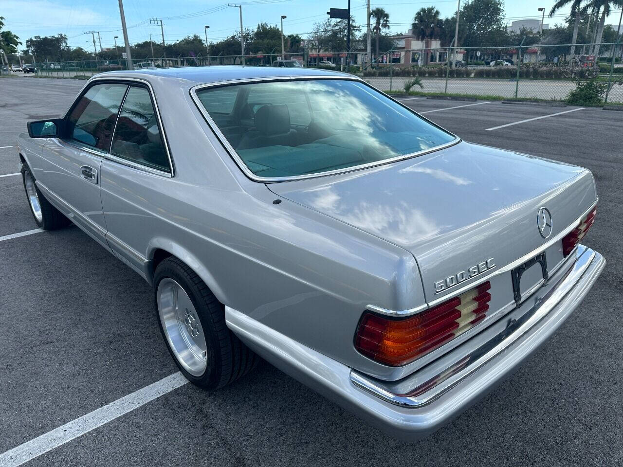 1985 Mercedes-Benz 500-Class  - $17,900