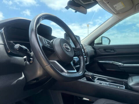 2023 Nissan Pathfinder SV