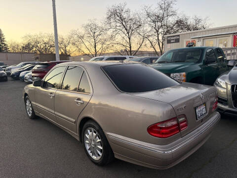 2001 Mercedes-Benz E-Class E 320
