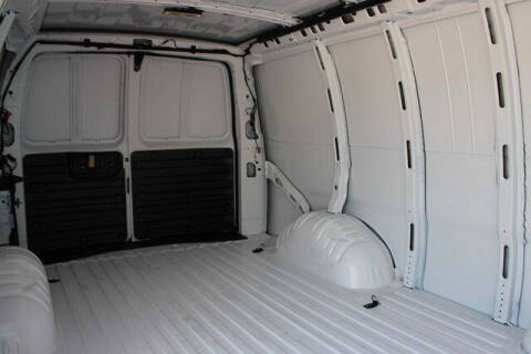 2025 Chevrolet Express 3500