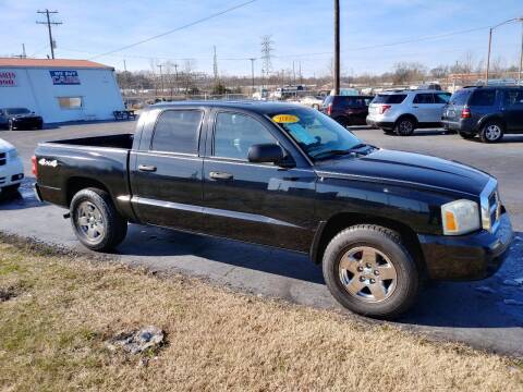 2006 Dodge Dakota for sale at Big Boys Auto Sales in Russellville KY