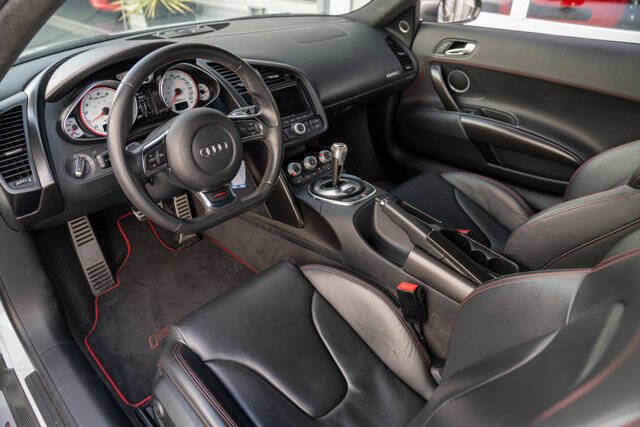 2012 Audi R8 10