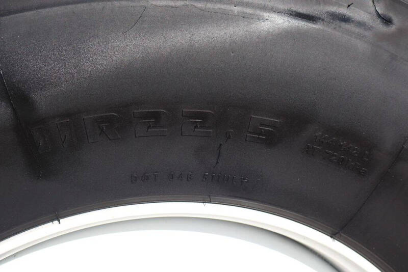 2019 Freightliner M2 106