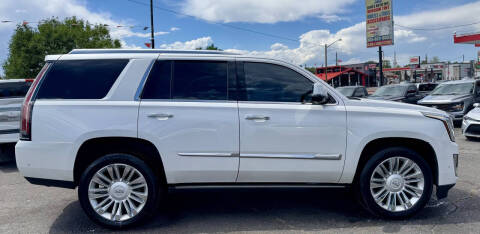 2017 Cadillac Escalade Platinum