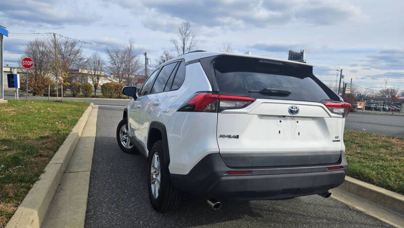 2021 Toyota RAV4 Hybrid LE