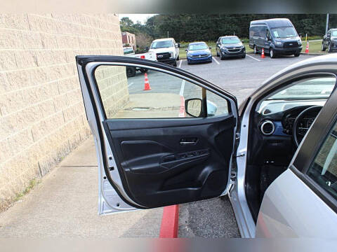 2023 Nissan Versa SV